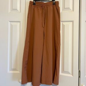 Old Navy Women's Cropped Wide-Leg Pants - Rust Brown